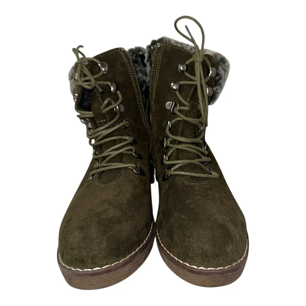 Boutique By Corkys Fox Bay Ankle Boots Womens 9 Green Faux Suede Wedge‎ Heel